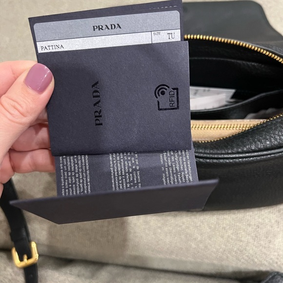 Authentic Prada Pattina in Vitello Phenix - Picture 3 of 5